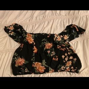 XHILARATION black floral crop top